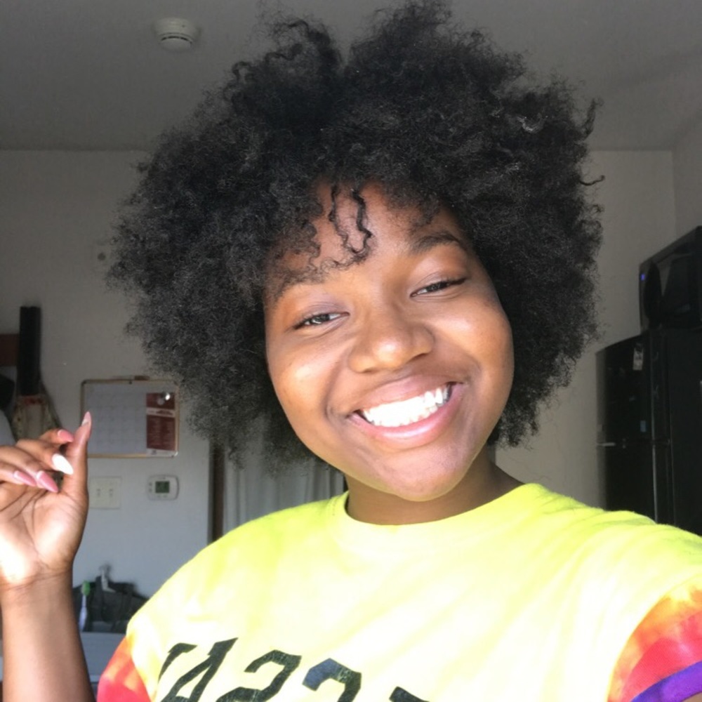 Meet your Posher, Mia